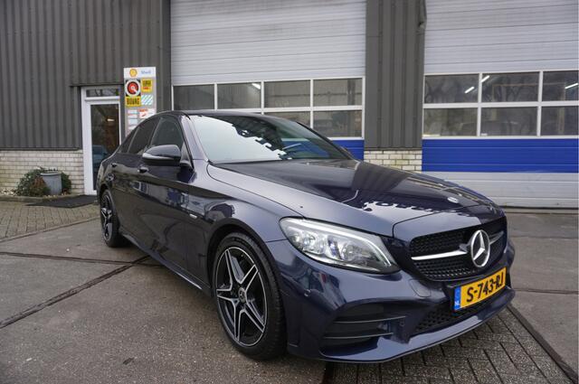 Mercedes-Benz C-KLASSE 220D Premium Plus Pack AMG / Burmester