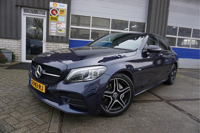 Mercedes-Benz C-KLASSE 220D Premium Plus Pack AMG / Burmester