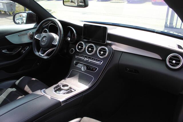 Mercedes-Benz C-KLASSE Coupé 200 Prestige AMG Automaat/Panoramadak/Navigatie/Cruise control/Voorstoelen elektrisch verstelbaar+verwarmbaar/Kleppensysteem/Buitenpiegels inklapbaar/360 camera/Led koplampen adaptief/Alarm klasse 3/Parkeersensoren