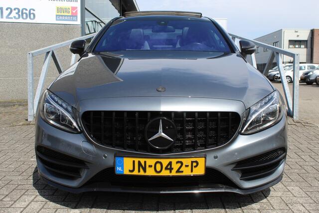 Mercedes-Benz C-KLASSE Coupé 200 Prestige AMG Automaat/Panoramadak/Navigatie/Cruise control/Voorstoelen elektrisch verstelbaar+verwarmbaar/Kleppensysteem/Buitenpiegels inklapbaar/360 camera/Led koplampen adaptief/Alarm klasse 3/Parkeersensoren