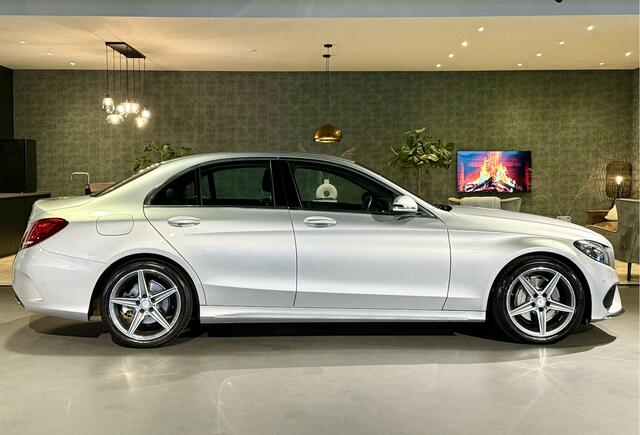 Mercedes-Benz C-KLASSE 180 AMG Pakket I Automaat I Camera I Leer