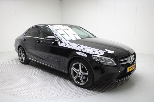 Mercedes-Benz C-KLASSE 180 Facelift | Automaat | Trekhaak / Elektr. Stoelen / Camera / Keyless