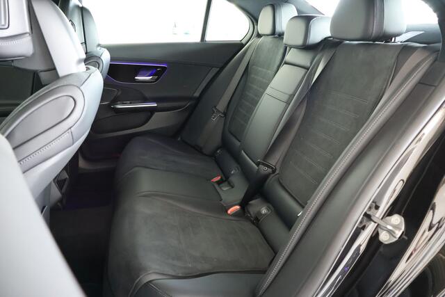 Mercedes-Benz C-KLASSE 180 AMG Line / Carplay / Alcantara Leder / LED / DAB