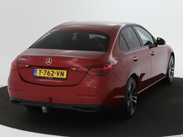 Mercedes-Benz C-KLASSE 300 e Luxury Line Limited | Stoelgeheugen | Rondomzicht camera | Sfeerverlichting | Trekhaak | Inclusief 24 maanden MB Certified garantie voor Europa.