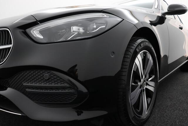 Mercedes-Benz C-KLASSE 300 e Business Line | Trekhaak | Apple CarPlay | Android Auto | Sfeerverlichting | Stoelverwarming | Achteruitrijcamera | Parkeersensoren | Elektrisch Inklapbare Buitenspiegels