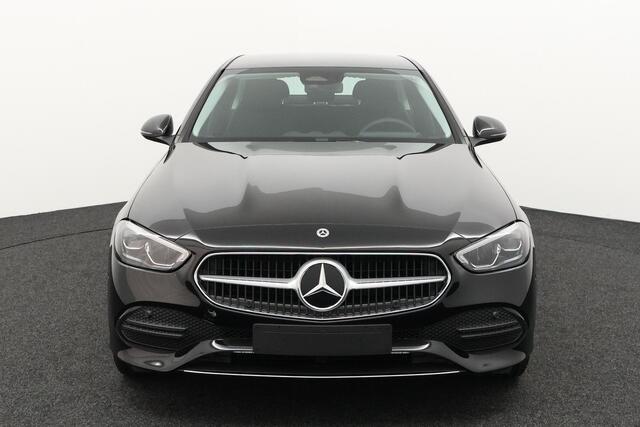 Mercedes-Benz C-KLASSE 300 e Business Line | Trekhaak | Apple CarPlay | Android Auto | Sfeerverlichting | Stoelverwarming | Achteruitrijcamera | Parkeersensoren | Elektrisch Inklapbare Buitenspiegels