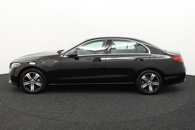Mercedes-Benz C-KLASSE 300 e Business Line | Trekhaak | Apple CarPlay | Android Auto | Sfeerverlichting | Stoelverwarming | Achteruitrijcamera | Parkeersensoren | Elektrisch Inklapbare Buitenspiegels