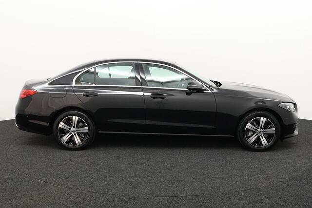 Mercedes-Benz C-KLASSE 300 e Business Line | Trekhaak | Apple CarPlay | Android Auto | Sfeerverlichting | Stoelverwarming | Achteruitrijcamera | Parkeersensoren | Elektrisch Inklapbare Buitenspiegels