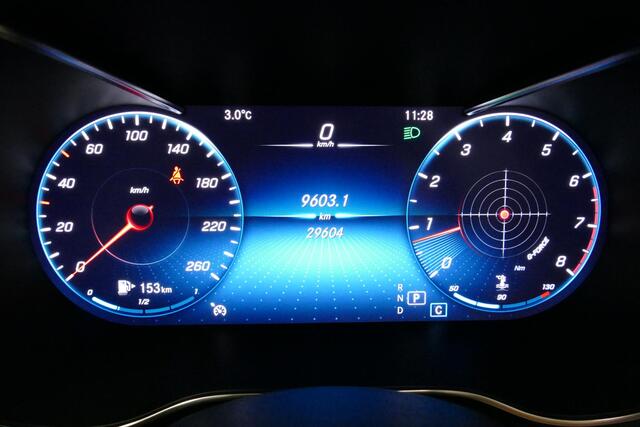 Mercedes-Benz C-KLASSE Cabrio 180 AMG Line / Airscarf - nekverwarming / Stoelverwarming / Apple Carplay - Andriod Auto / 360 graden camera / Dodehoek sensor / Digitaal instrumentenpaneel / Agility Select / LED High Performance / Lederen bekleding / Navigatie / Cruise Control / 