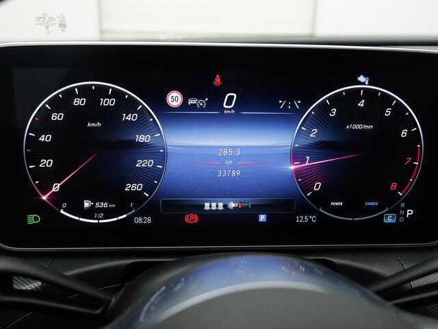 Mercedes-Benz C-KLASSE Estate 180 Luxury Line | Memorypakket | Antidiefstalpakket GUARD 360° Plus | Warmtewerend, donkergetint glas achterin | Inclusief 24 maanden MB Certified garantie voor Europa.