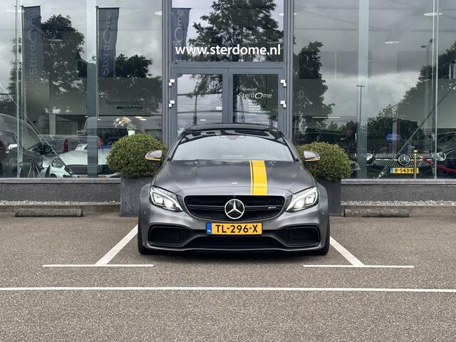 Mercedes-Benz C-KLASSE Coupé AMG 63 S Edition 1 V8 l Panoramadak l Memory l Keramische l Akrapovic uitlaat l 360 Camera l Burmester l Distronic l l Uniek l IWC Klok l Stoelverwarming l Carbon spiegels l