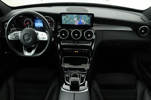 Mercedes-Benz C-KLASSE 300e AMG Night | Head-Up | Adaptive cruise | Stoelverwarming | 360 camera | Carplay | Keyless | Matrix LED | Trekhaak | Park Assist | Navigatie