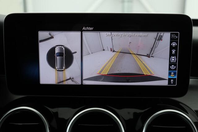 Mercedes-Benz C-KLASSE 300e AMG Night | Head-Up | Adaptive cruise | Stoelverwarming | 360 camera | Carplay | Keyless | Matrix LED | Trekhaak | Park Assist | Navigatie