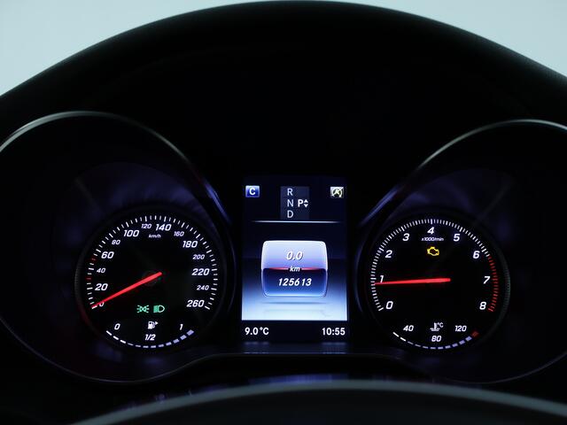 Mercedes-Benz C-KLASSE 200 AMG Nightpakket | Trekhaak | Stoelverwarming | Parkeerpakket met Camera | Sfeerverlichting | Inclusief 12 Maanden Garantie