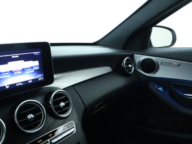 Mercedes-Benz C-KLASSE 200 AMG Nightpakket | Trekhaak | Stoelverwarming | Parkeerpakket met Camera | Sfeerverlichting | Inclusief 12 Maanden Garantie