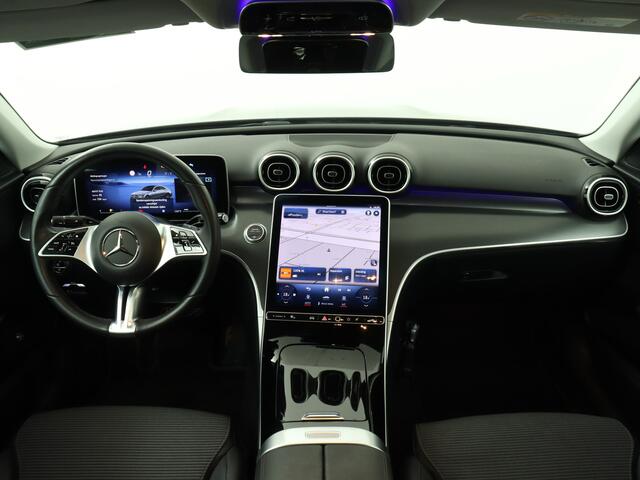 Mercedes-Benz C-KLASSE 180 Luxury Line | Lichtmetalen velgen | Navigatie MBUX groot scherm | Parking support met camera achter | Trekhaak | Aalrm | Inclusief 24 maanden MB Certified garantie voor Europa.