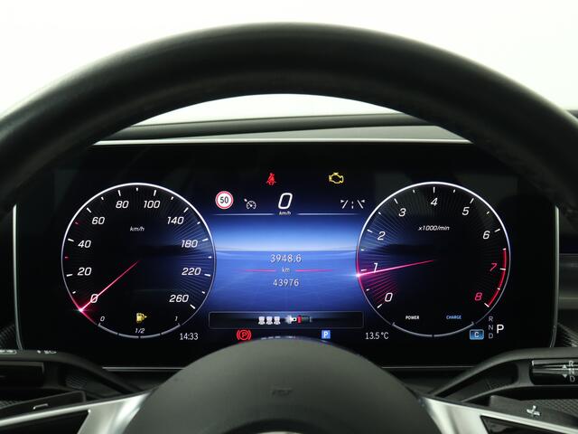 Mercedes-Benz C-KLASSE 180 Luxury Line | Lichtmetalen velgen | Navigatie MBUX groot scherm | Parking support met camera achter | Trekhaak | Aalrm | Inclusief 24 maanden MB Certified garantie voor Europa.