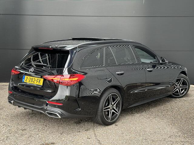 Mercedes-Benz C-KLASSE Estate 300e AMG | Premium | Nightpakket | Panoramadak | Memorystoelen Verwarmd | 360° Camera | Burmester® 3D | Trekhaak | Sfeerverlichting | Apple & Android Carplay