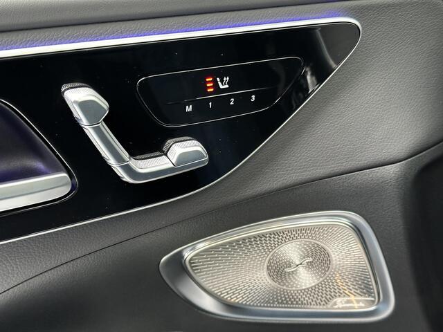 Mercedes-Benz C-KLASSE Estate 300e AMG | Premium | Nightpakket | Panoramadak | Memorystoelen Verwarmd | 360° Camera | Burmester® 3D | Trekhaak | Sfeerverlichting | Apple & Android Carplay
