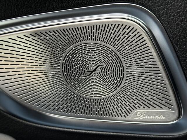 Mercedes-Benz C-KLASSE Estate 300e AMG | Premium | Nightpakket | Panoramadak | Memorystoelen Verwarmd | 360° Camera | Burmester® 3D | Trekhaak | Sfeerverlichting | Apple & Android Carplay