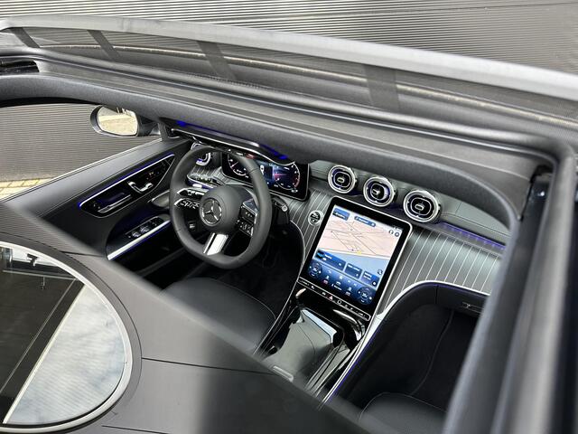 Mercedes-Benz C-KLASSE Estate 180 AMG Line | Premium PLUS | Panoramadak | Burmester® 3D | 360° Camera | Head-up display | Sfeerverlichting | Memorystoelen Verwarmd | Trekhaak | Apple & Android Carplay