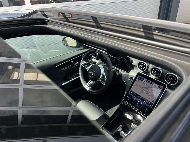 Mercedes-Benz C-KLASSE Estate 180 Luxury Line Mercedes-Benz C Estate 180 Luxury Line | Panoramadak | Privacy Glas Achter | KEYLESS GO Pakket | Apple CarPlay | Android Auto | Elektrisch Verstelbare Voorstoelen + Memory | Dodehoekassistent | Sfeerverlichting | Stoelverwarming | A