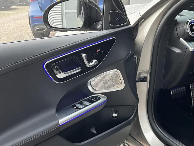 Mercedes-Benz C-KLASSE Estate 200 AMG Line Mercedes-Benz C Estate 200 AMG Line | Leder Zwart | Premium Plus | Night Pakket | Panoramadak | Trekhaak | 360° Camera | Head-Up Display | Elektrisch Verstelbare Voorstoelen + Memory | Burmester 3D Surround Sound | Apple CarPlay | Andr