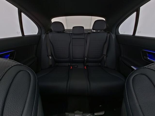 Mercedes-Benz C-KLASSE 300 e AMG Plug-In Hybride | AMG Styling | Night Pakket | Panorama Schuif-Kanteldak | Advanced Soundsystem | Stuur en Stoelverwarming | Inclusief 24 maanden MB Certified garantie voor Europa.