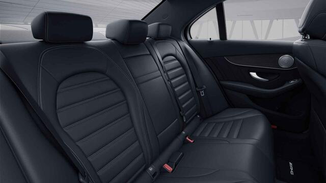 Mercedes-Benz C-KLASSE 180 Premium Pack | Panoramadak | Burmester | Multispaaks velgen |