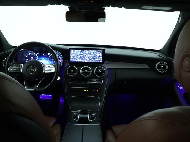 Mercedes-Benz C-KLASSE 180 Business Solution AMG | AMG Line | Night Pakket | Panorama Schuif-Kanteldak | Lederen Bekleding | Dodehoek Assist | Digitaal Dashboard. Inclusief 24 maanden MB Certified garantie voor Europa.