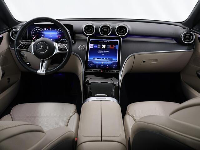 Mercedes-Benz C-KLASSE 180 Luxury Line | Panoramadak | Achteruitrijcamera | Sfeerverlichting | Stoelverwarming |