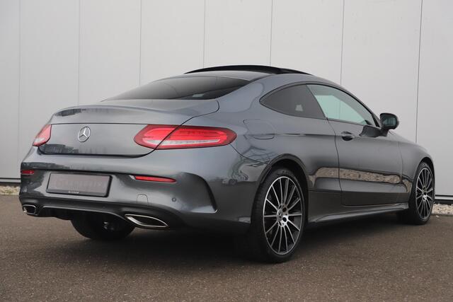 Mercedes-Benz C-KLASSE Coupé 200 AMG Line 184PK Automaat Panoramadak Burmester Night Pakket 19 inch Half Leder Full LED Navigatie 360 Camera Bluetooth Clima Cruise