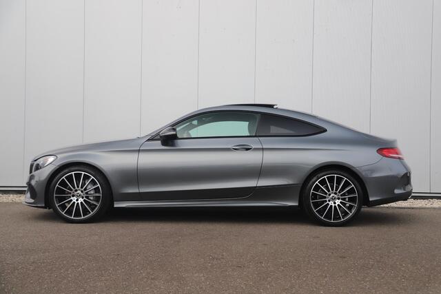 Mercedes-Benz C-KLASSE Coupé 200 AMG Line 184PK Automaat Panoramadak Burmester Night Pakket 19 inch Half Leder Full LED Navigatie 360 Camera Bluetooth Clima Cruise