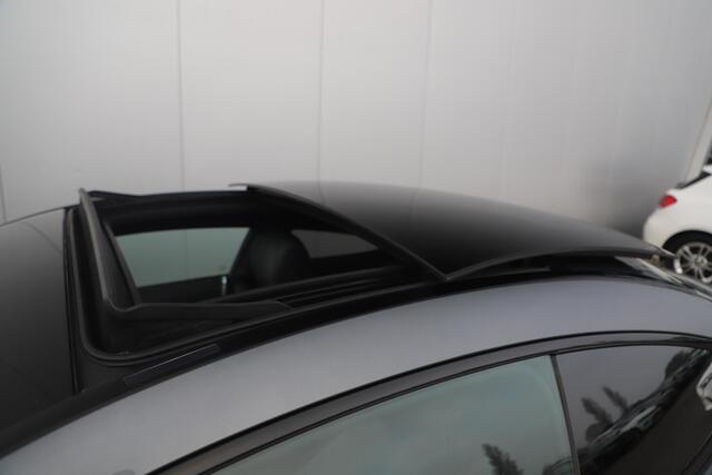 Mercedes-Benz C-KLASSE Coupé 200 AMG Line 184PK Automaat Panoramadak Burmester Night Pakket 19 inch Half Leder Full LED Navigatie 360 Camera Bluetooth Clima Cruise
