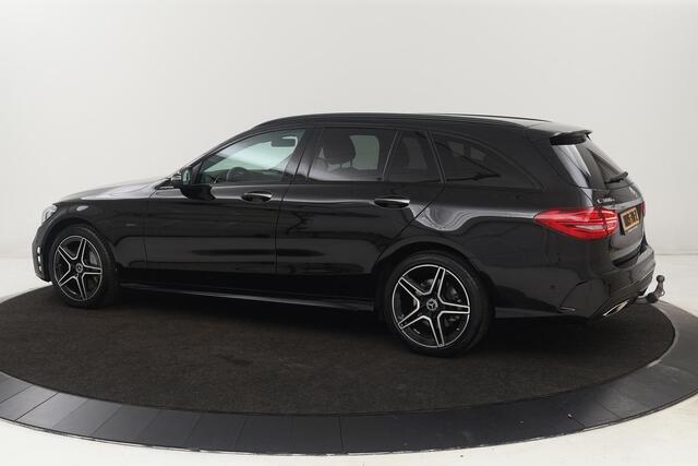 Mercedes-Benz C-KLASSE 300e AMG Night | Carplay | 360 camera | Trekhaak | Stoelverwarming | Keyless | Leder/Alcantara | Full LED | Navigatie