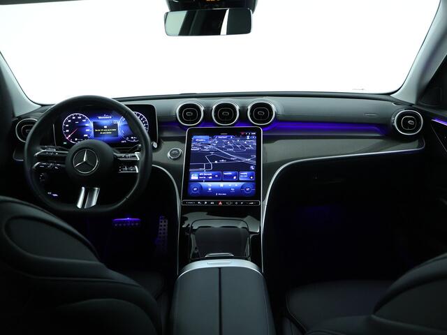 Mercedes-Benz C-KLASSE Estate 300 e AMG Plug-In Hybride | AMG Line | Night Pakket | Panorama Schuif-Kanteldak | Trekhaak. Inclusief 24 maanden MB Certified garantie voor Europa.