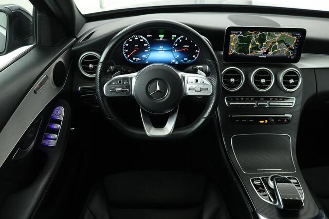 Mercedes-Benz C-KLASSE 200 AMG | Stoelverwarming | Carplay | Trekhaak | Matrix LED | Sfeerverlichting | Leder/Alcantara | Side Assist | Camera