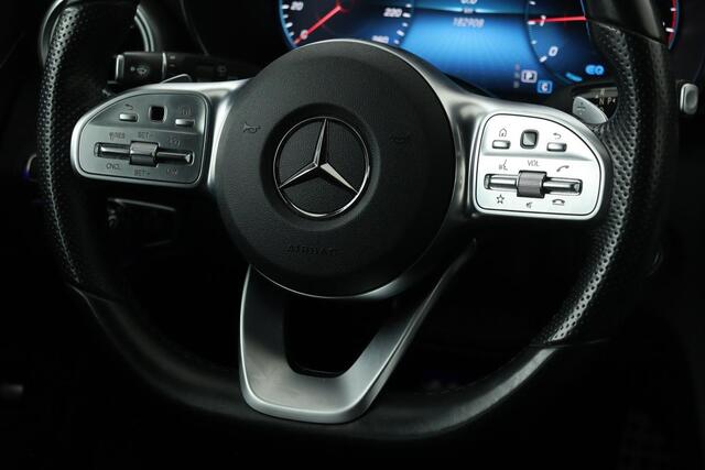 Mercedes-Benz C-KLASSE 200 AMG | Stoelverwarming | Carplay | Trekhaak | Matrix LED | Sfeerverlichting | Leder/Alcantara | Side Assist | Camera