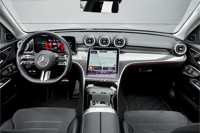 Mercedes-Benz C-KLASSE Estate 220 d AMG 4M Pano Trekhaak Burmester Distronic