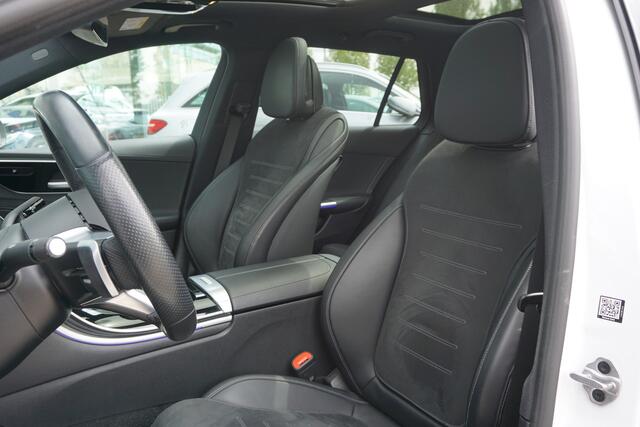 Mercedes-Benz C-KLASSE 220 d Estate AMG | MBUX l Panoramadak l Augmented Reality l Apple Car play l Stoelverwarming l Wegklapbare Trekhaak l Designo OpalithWit l Night pakket l LED High Performance l Distronic Plus l Easy Pack l Business pakket l Spiegel pakket l