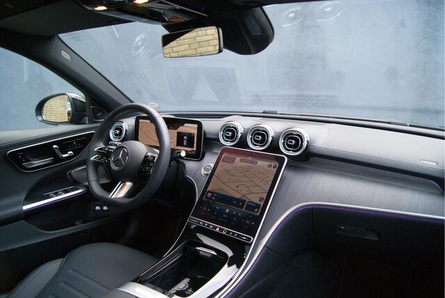 Mercedes-Benz C-KLASSE Estate 300e 313PK AMG Line Panorama/Burmester/Memory/360Camera Aut9