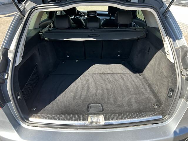 Mercedes-Benz C-KLASSE 180 Lease Edition XENON HALF-LEER STOELVW NAP!