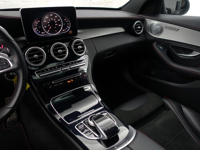 Mercedes-Benz C-KLASSE Estate AMG 43 4MATIC Night Edition Aut- Panoramadak, Burmester, Sfeerverlichting, Camera, Park Assist, Design Pakket