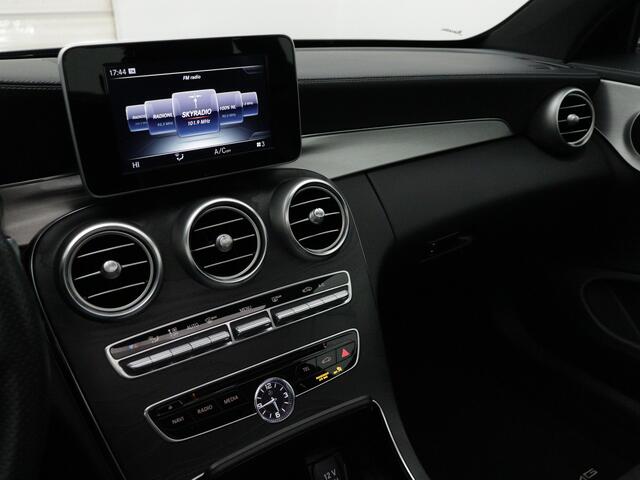 Mercedes-Benz C-KLASSE 180 Ambition | Multispaaks lichtmetalen velgen | Panoramadak | Navigatie | Parking support |