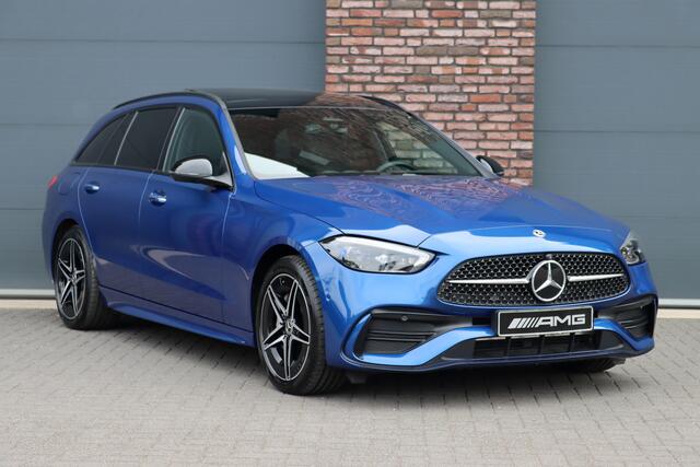 Mercedes-Benz C-KLASSE Estate 300 e AMG Line Aut9 | Distronic Pro | Panoramadak | HUD | Trekhaak | Surround Camera | Leder | Memory | Digital Light | Augmented Reality | Night Pakket | Keyless Go |