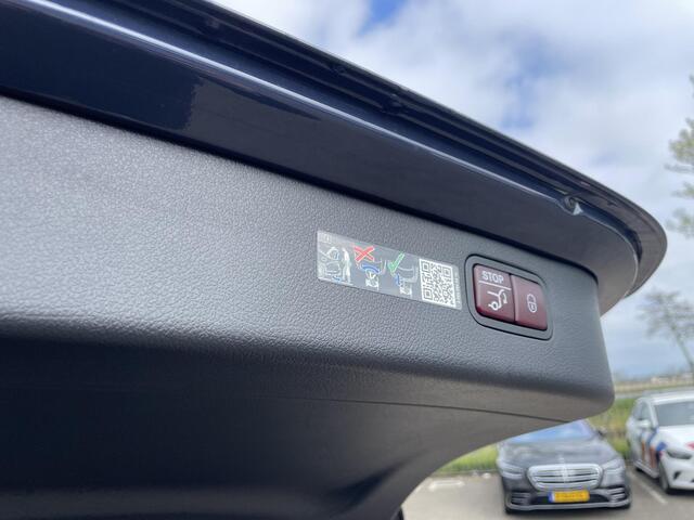Mercedes-Benz C-KLASSE Estate 300 e Luxury Line | Beige Leder | Winter Pakket | Panoramadak | Trekhaak | DIGITAL LIGHT | DISTRONIC Afstandsassistent | 360° Camera | Stuurverwarming | Apple CarPlay | Android Auto | Elektrisch Verstelbare Stoelen + Memory