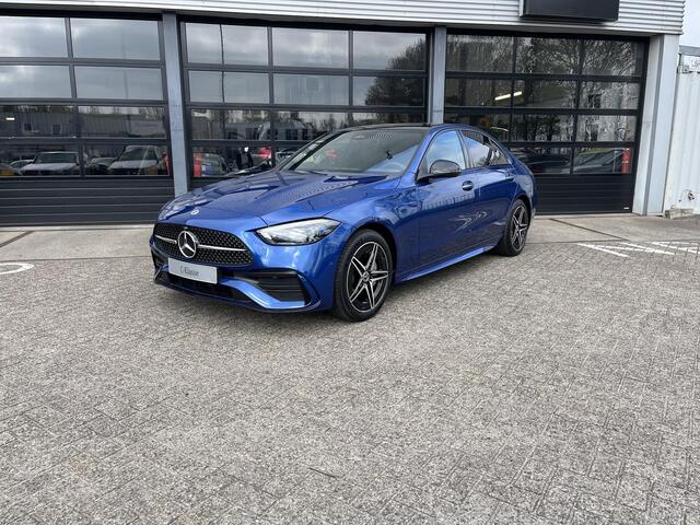 Mercedes-Benz C-KLASSE 300 e AMG Line | Premium Pakket | Night Pakket | Winter Pakket | Panoramadak | Augmented Reality voor Navigatie | DIGITAL LIGHT | 360° Camera | Elektrisch Verstelbare Stoelen + Memory | Stuurverwarming | Sfeerverlichting | Apple CarPlay | Android Auto