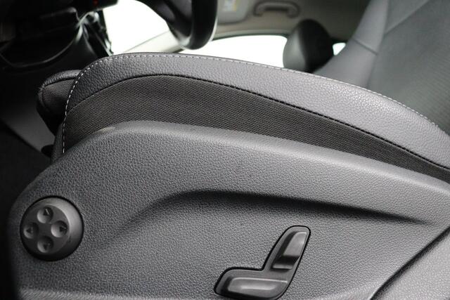 Mercedes-Benz C-KLASSE 220 CDI AMG | Adaptive cruise | Leder | Stoelverwarming | Camera | Full LED | Navigatie | Carplay | Park Assist