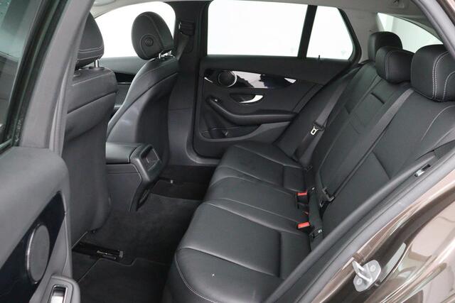 Mercedes-Benz C-KLASSE 220 CDI AMG | Adaptive cruise | Leder | Stoelverwarming | Camera | Full LED | Navigatie | Carplay | Park Assist