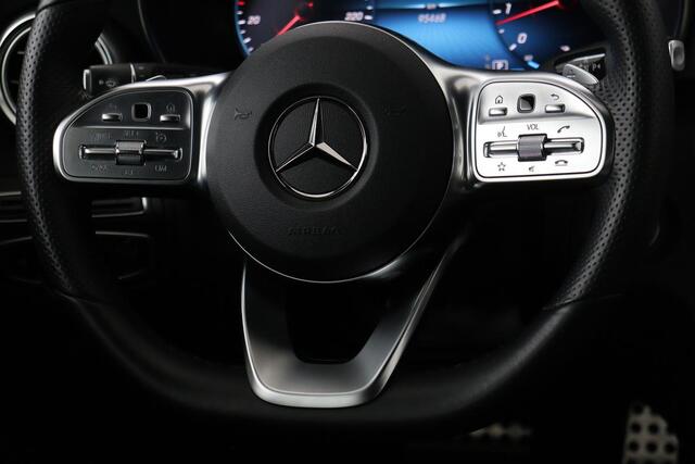 Mercedes-Benz C-KLASSE 180 AMG | Panoramadak | Leder | Stoelverwarming | Carplay | Matrix LED | Sfeerverlichting | Camera | Navigatie | Side Assist | Climate control | Park Assist